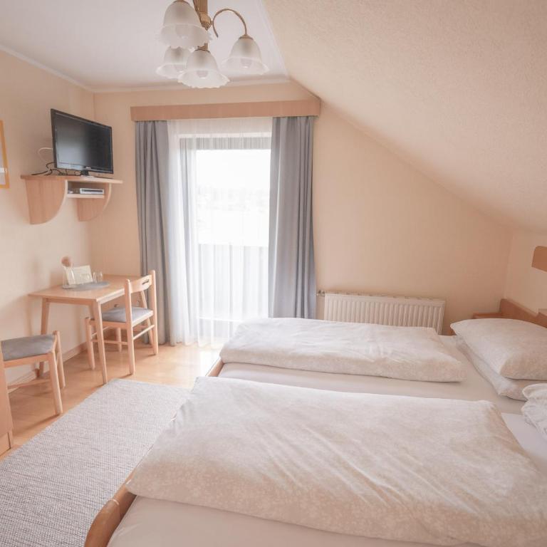 Gästehaus Maurer/Bader - Doppelzimmer mit Balkon - 6