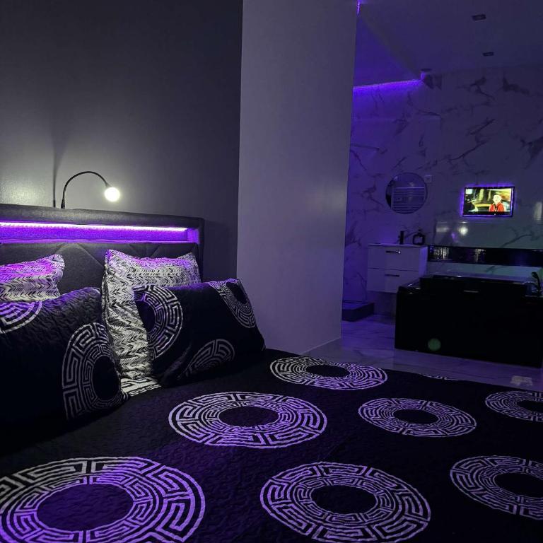 Suite Zen L Amaryllis Jacuzzi TV Integrée Clim Wifi Béziers Centre Arrivée Autonome 24h24 - Appartement - Rez-de-Chaussée - 11