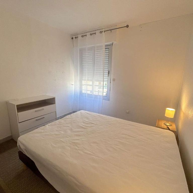 Studio cosy avec terrasse, clim, à 50m plage et 100m commerces, Fréjus - FR-1-226A-177 - Appartamento - 9
