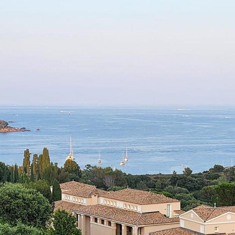 Cap Esterel, Duplex ,Vue Mer Climatisé - Appartement - Vue sur Mer - 16
