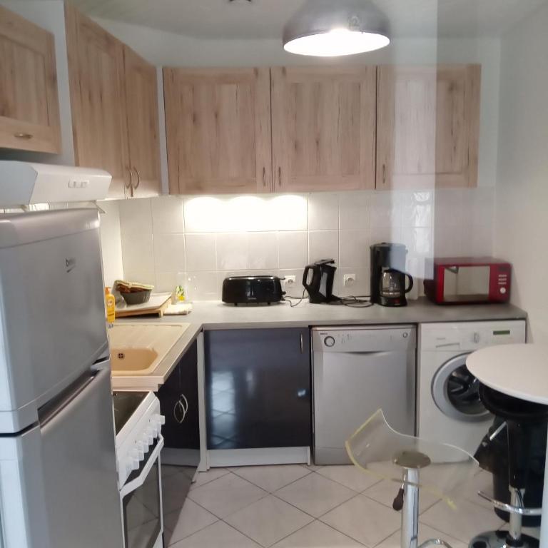 A deux pas du Rhone - Standard Apartment - 14