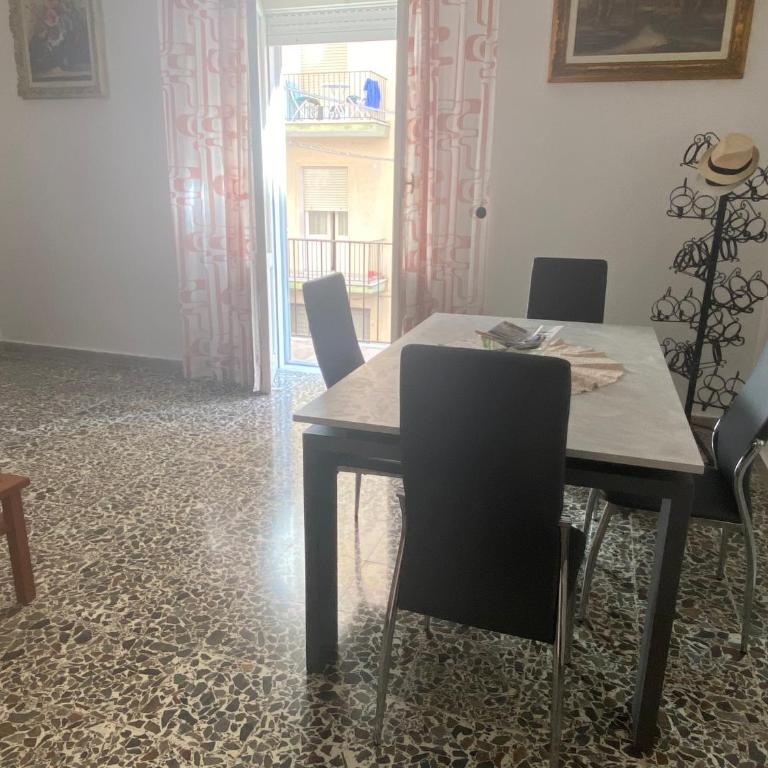 Appartamento Isola Catalana - Two-Bedroom Apartment - 14