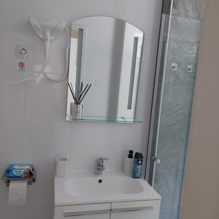 Sandra - Appartamento con 2 Camere da Letto - 8