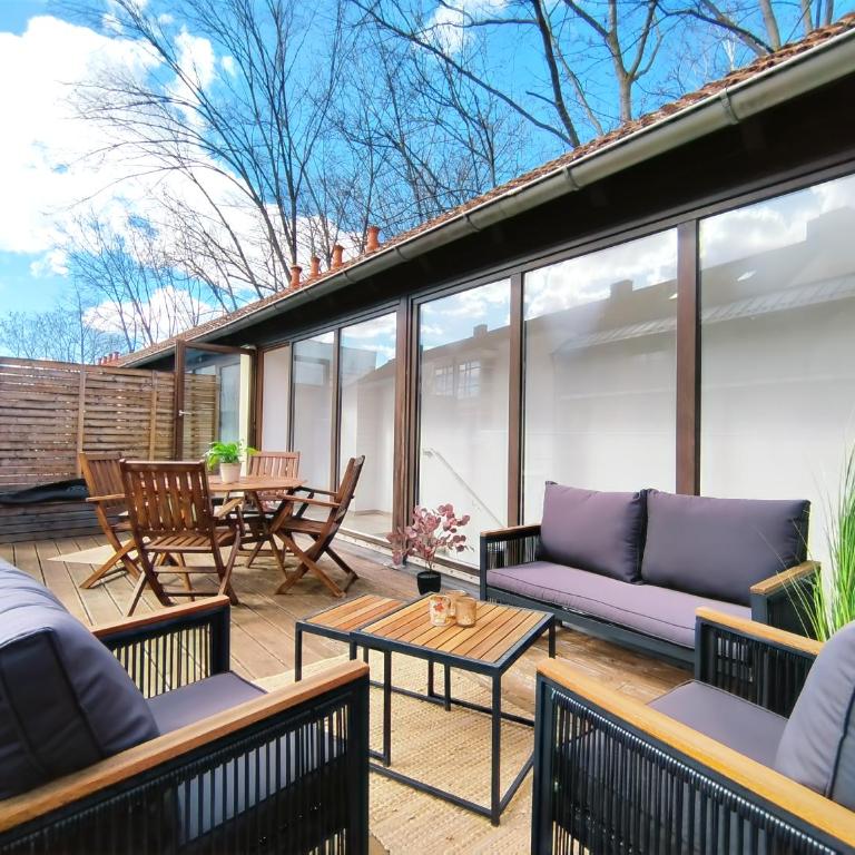 Design-Apartmenthaus für bis zu 12, modern, Dachterrasse, Grill, ruhige Lage, SmartTVs, Wii,WLAN - Appartamento con 2 Camere da Letto - 19