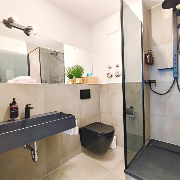 Design Apartment für bis zu 4 im 2 OG, modern, Dachterrasse, Grill, ruhige Lage, Smart TV, Wii, LAN und WLAN - Appartamento con 1 Camera da Letto - 11