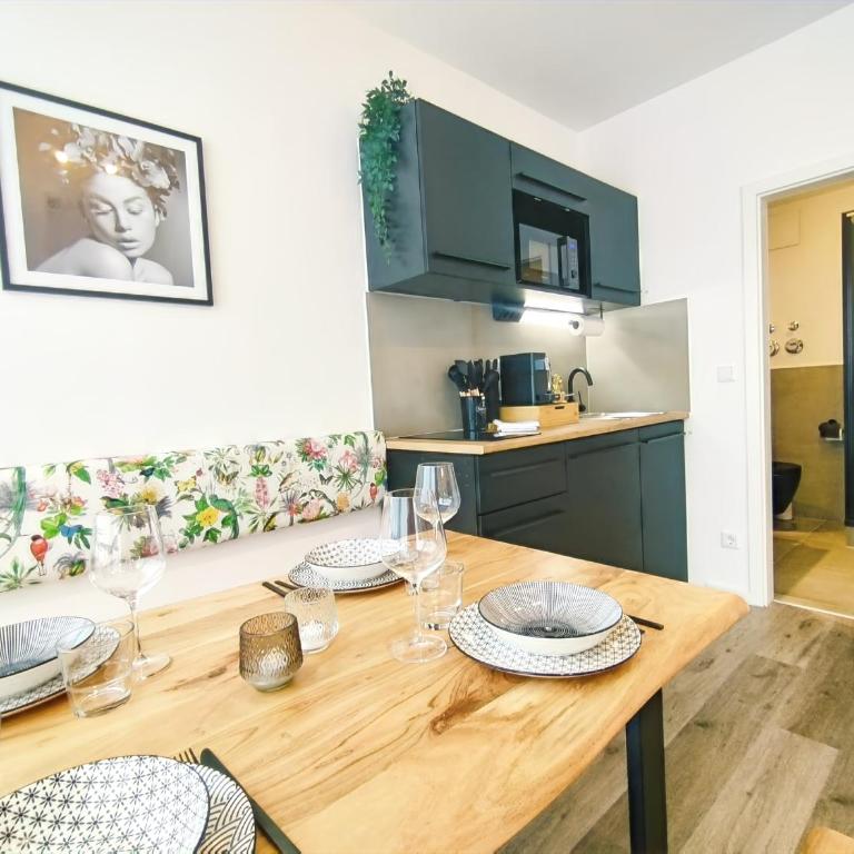 Design Apartment für bis zu 4 im 2 OG, modern, Dachterrasse, Grill, ruhige Lage, Smart TV, Wii, LAN und WLAN - Appartamento con 1 Camera da Letto - 7