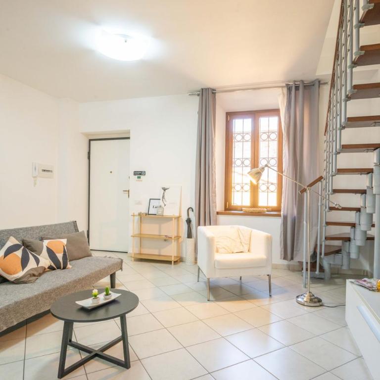 CASA.AD - Appartamento con 2 Camere da Letto - 2