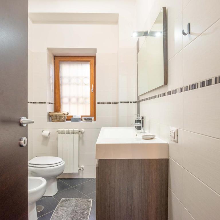 CASA.AD - Appartamento con 2 Camere da Letto - 24