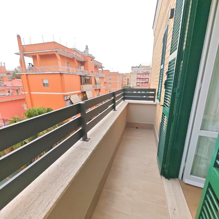 Attico Urbano Terrazza su Roma Metro A Cornelia - Appartamento con 1 Camera da Letto - 45