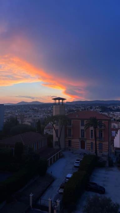 3 pièces avec vue proche du Port de Nice - Appartement 2 Chambres - 30