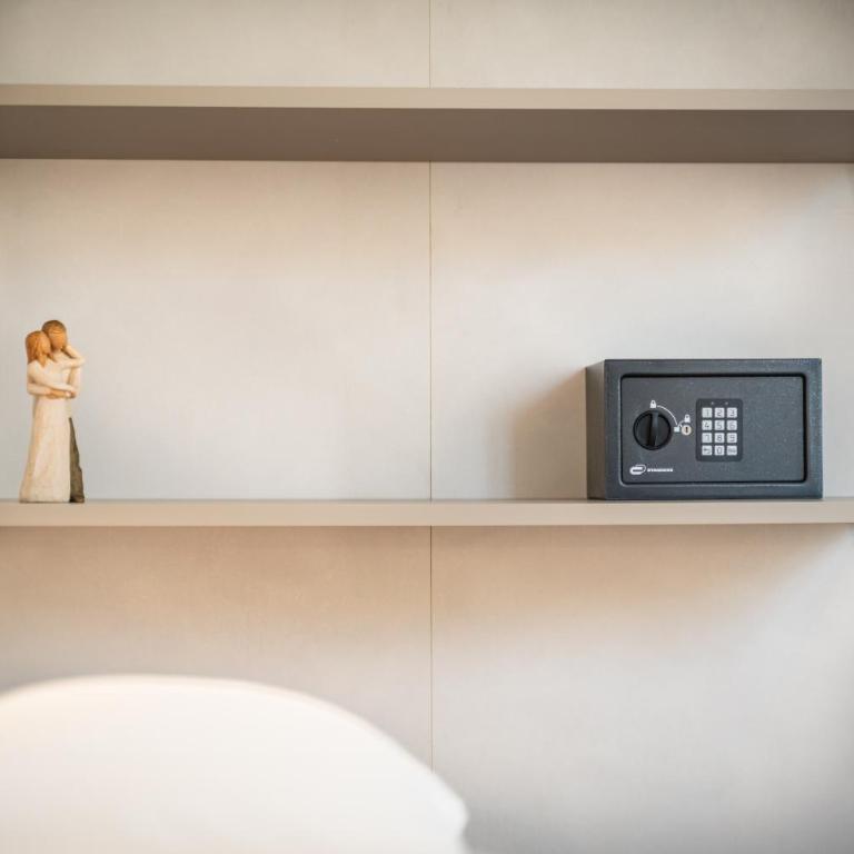 Orange - Two-Bedroom Apartment - 17