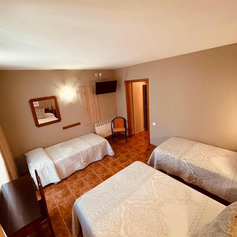 Hotel Orla - Habitación Familiar (2 adultos y 2 niños) - 3