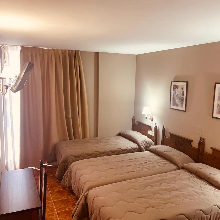 Hotel Orla - Habitación Triple (3 adultos) - 4