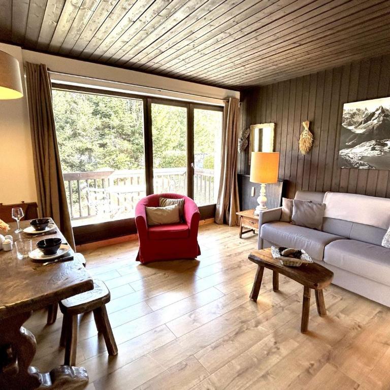 Appartement cosy 2 pièces avec balcon, proche centre et télécabine, piscine et tennis en été - FR-1-597-20 - Appartement (4 Adultes) - 1