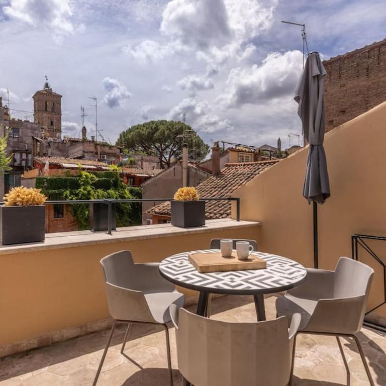 Piazza dei Renzi Trastevere building 4 bedroom with terrace - Appartamento - 1