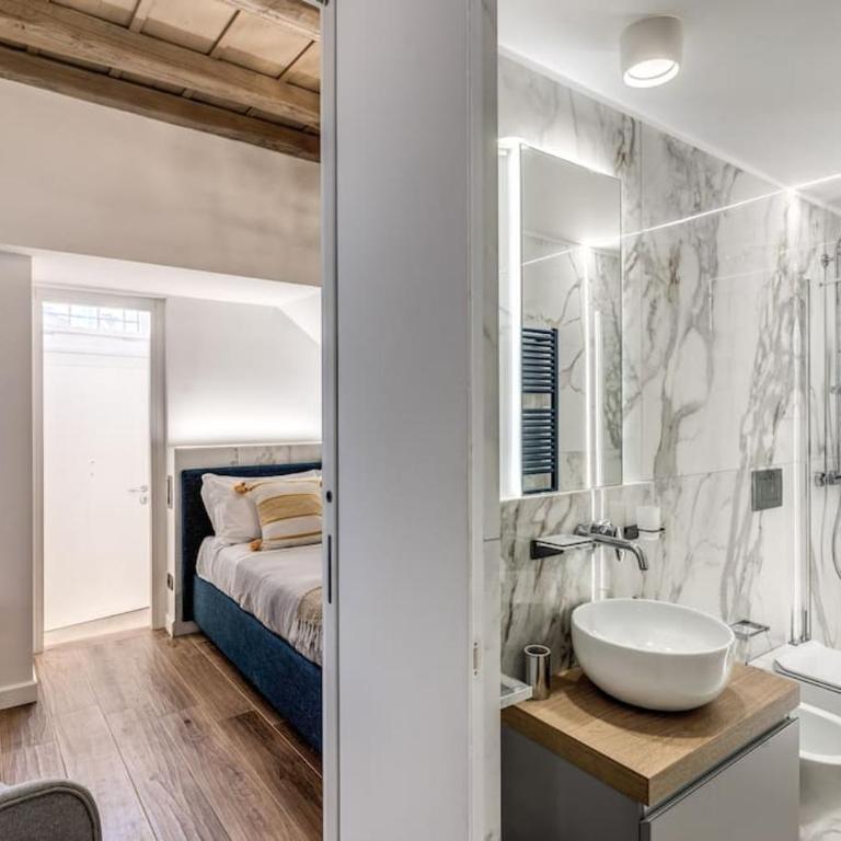 Piazza dei Renzi Trastevere building 4 bedroom with terrace - Appartamento - 4