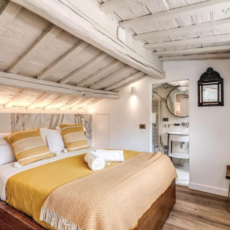 Piazza dei Renzi Trastevere building 4 bedroom with terrace - Appartamento - 32