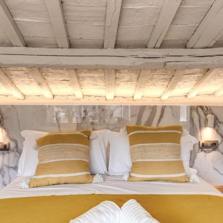 Piazza dei Renzi Trastevere building 4 bedroom with terrace - Appartamento - 71