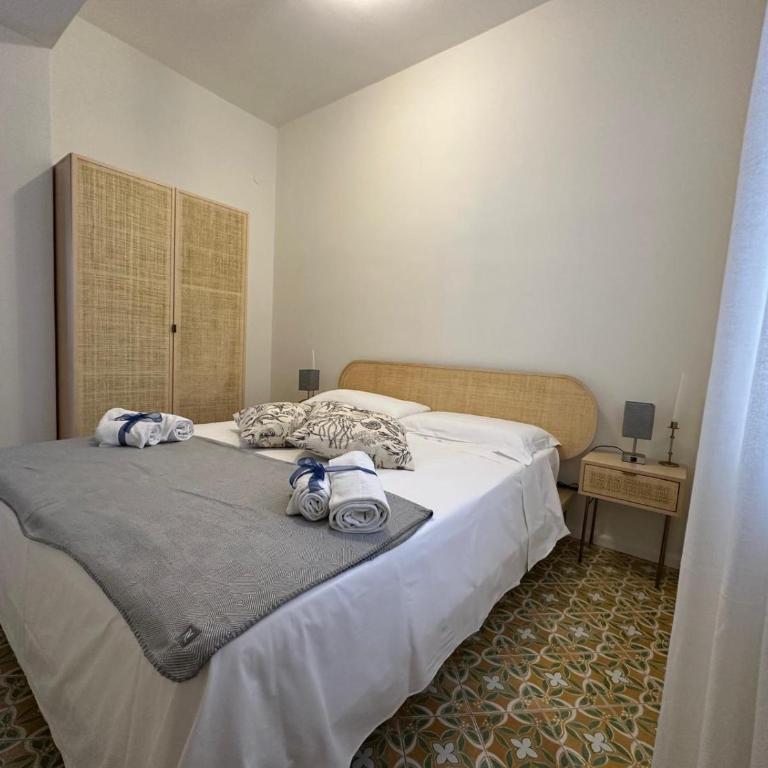 FronteMare & MariMare Isola Bella Apartment by Taormina Holidays - Two-Bedroom Apartment - 17