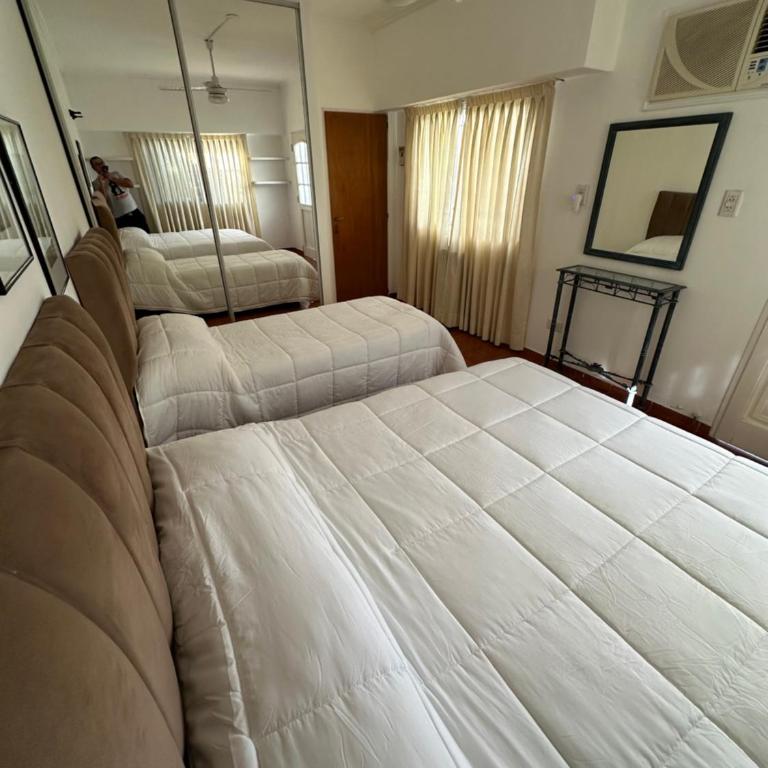 LPR Express EZE Airport - Habitación Familiar Estándar - 20