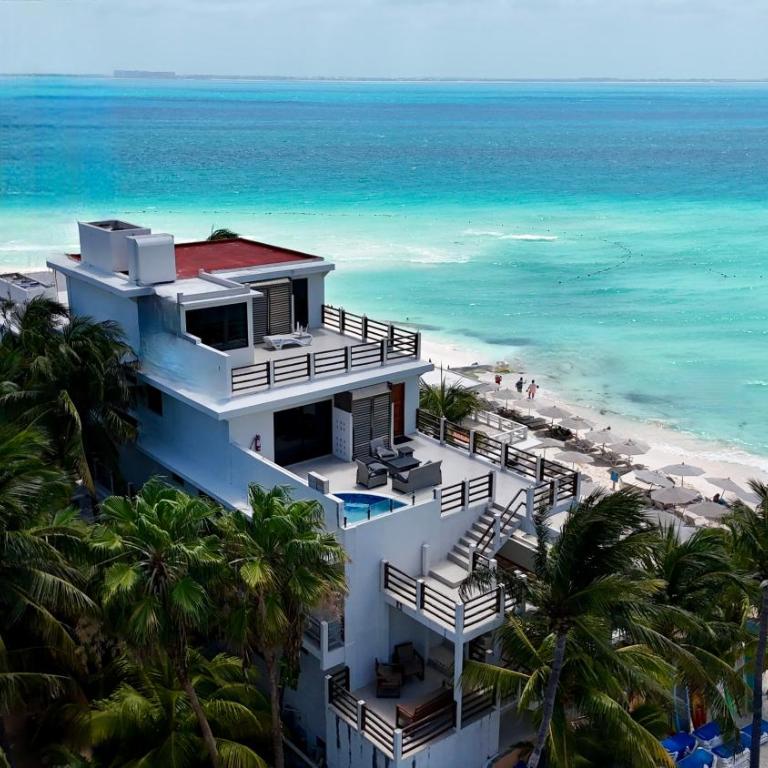 Cuxos Hotel Beachfront - Apartment with Sea View - 1