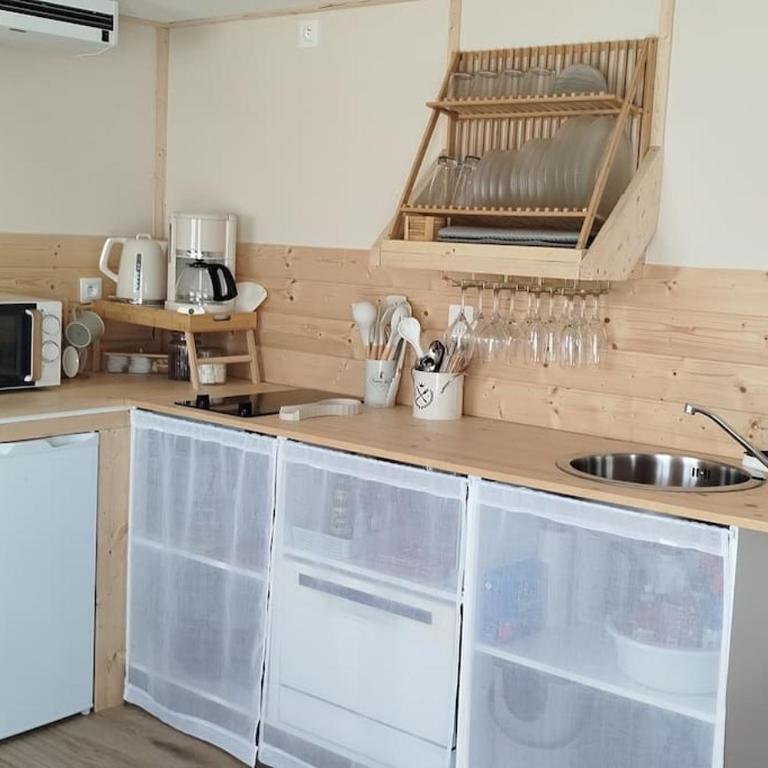 BERCK-PLAGE - Location saisonnière Tiny House insolite - 4 hébergements atypiques avec terrasse privée, proche mer, parking privé et gratuit, idéal weekend romantique, vacances en famille ou groupe - Chalet mit 1 Schlafzimmer - 10