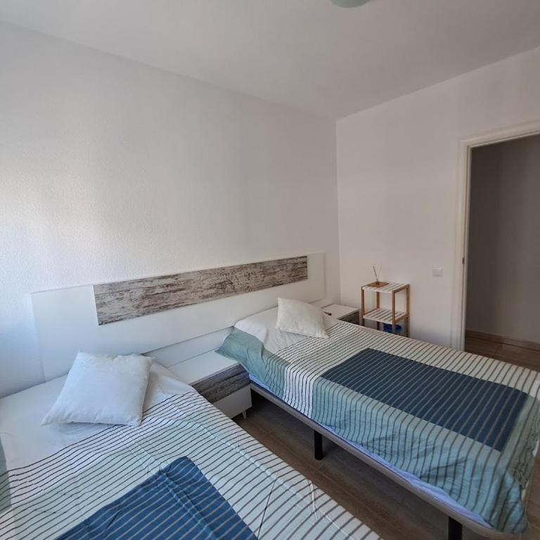 Apartment near sea Nortico 5 Torrevieja Spain - Two-Bedroom Apartment - 3