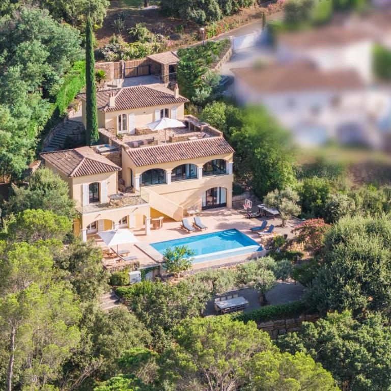 Villa familiale avec vue imprenable - Ferienhaus - 82