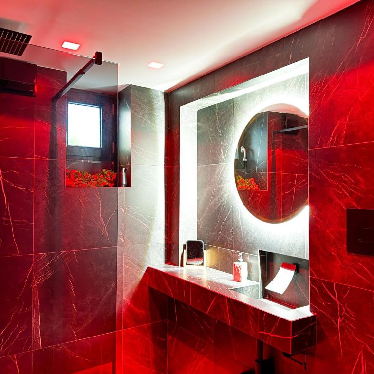 Rouge Romantic Jacuzzi Suite Palermo Centro - Suite con Vasca Idromassaggio - 31