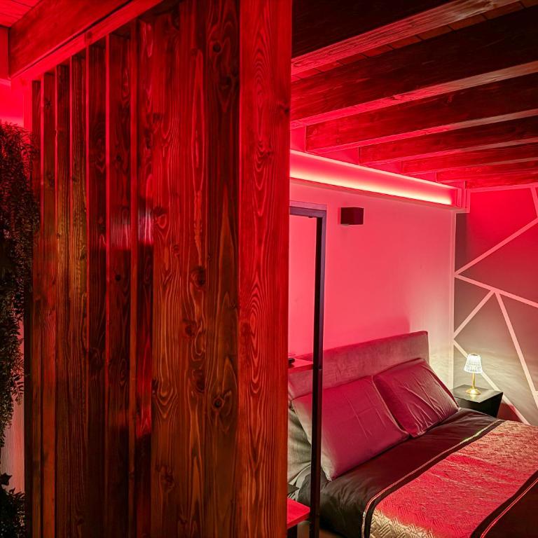Rouge Romantic Jacuzzi Suite Palermo Centro - Suite con Vasca Idromassaggio - 41