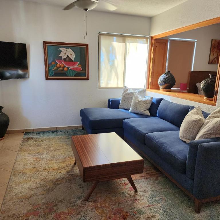 Beach Eateries Shops 10 min walk Golf view - One-Bedroom Apartment - 4