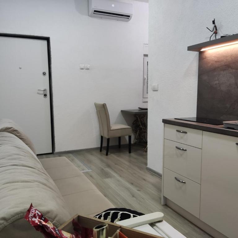 Sokak - One-Bedroom Apartment - 1