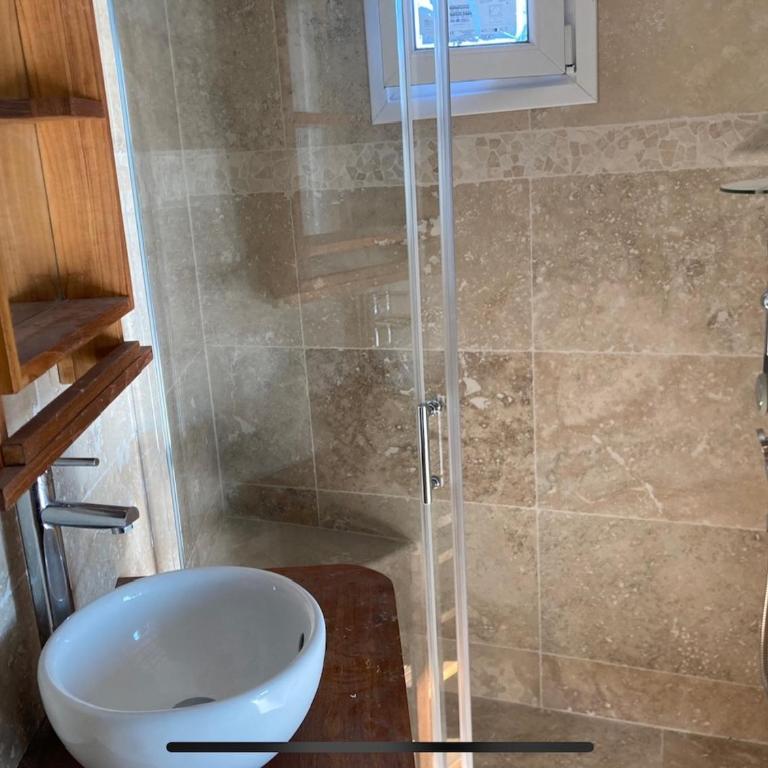 Cosy studio tiny house, parking Mougins, proche Cannes - Maison 1 Chambre - 3