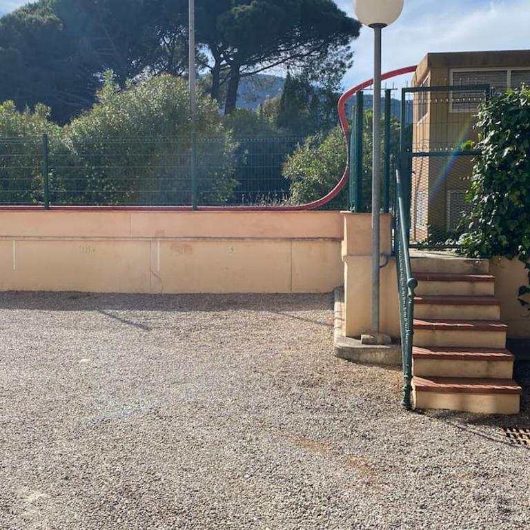 joli appartement avec jardin - One-Bedroom Apartment - 14