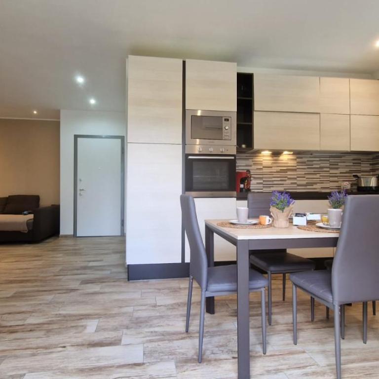 Casa Lina Tirano - One-Bedroom Apartment - 37