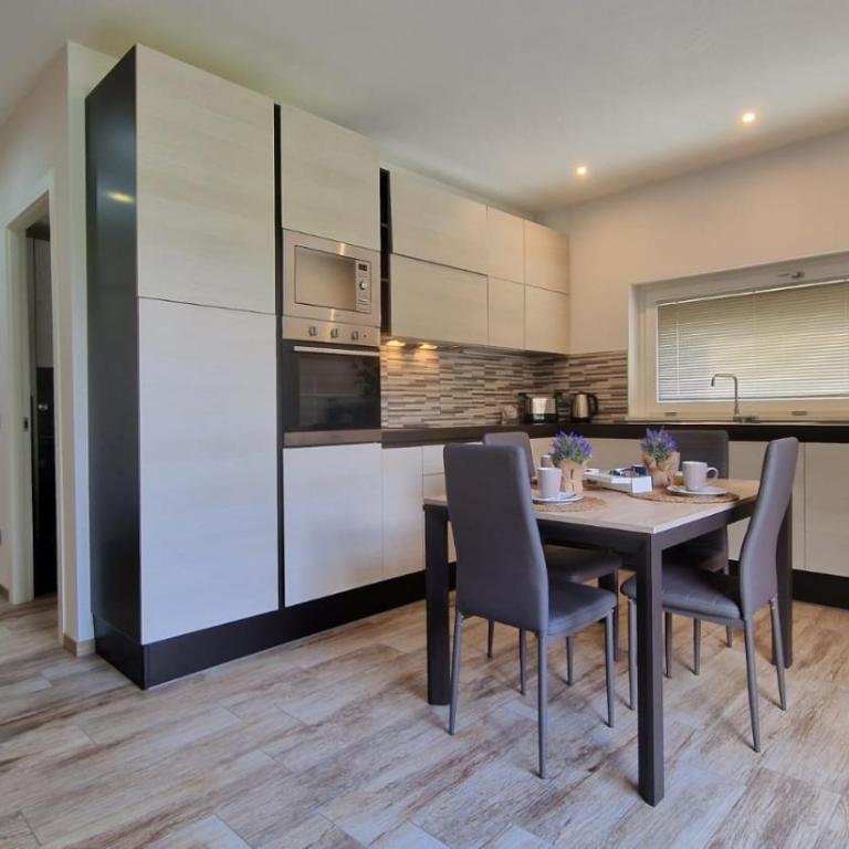 Casa Lina Tirano - One-Bedroom Apartment - 27