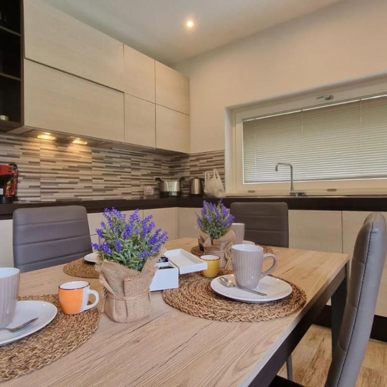 Casa Lina Tirano - One-Bedroom Apartment - 22