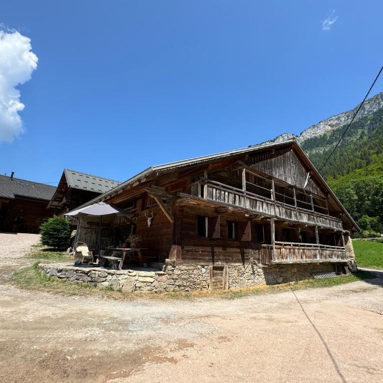 Warm and Stylish Boutique Lodge L'Etoile de Savoie - Chalet 3 Chambres - 2