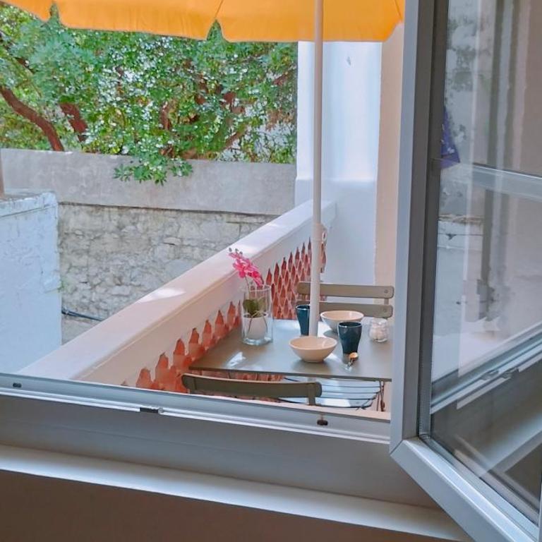 Studio balcon, intra muros, climatisé avec Wifi - One-Bedroom Apartment - 15