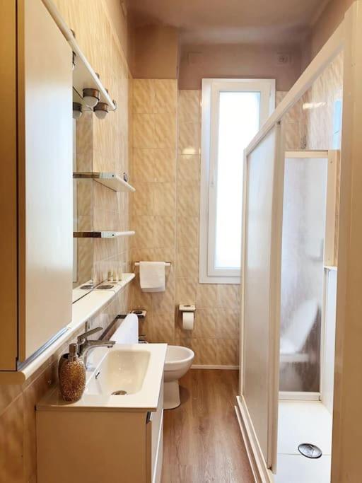 Casa Chanel Vicenza Elegante appartamento con 3 camere, 2 bagni e parcheggio gratuito - Appartamento con 3 Camere da Letto - 13