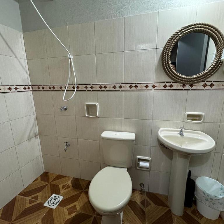 Habitación en el centro de asunción solo efectivo guaranies - Habitación Doble con baño privado - 6