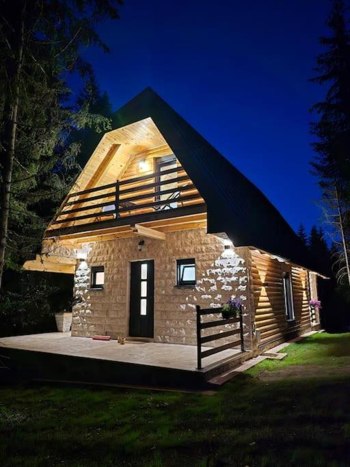 Cottage Catherine - Two-Bedroom Villa - 1