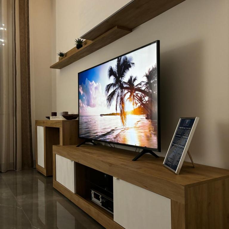 Louis Helen Apartment - Three-Bedroom Apartment - 52