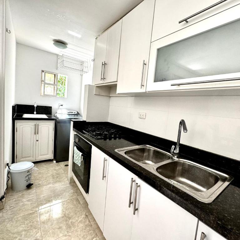 Apartamento a 3 cuadras del mar en Santa Marta - Two-Bedroom Apartment - 15
