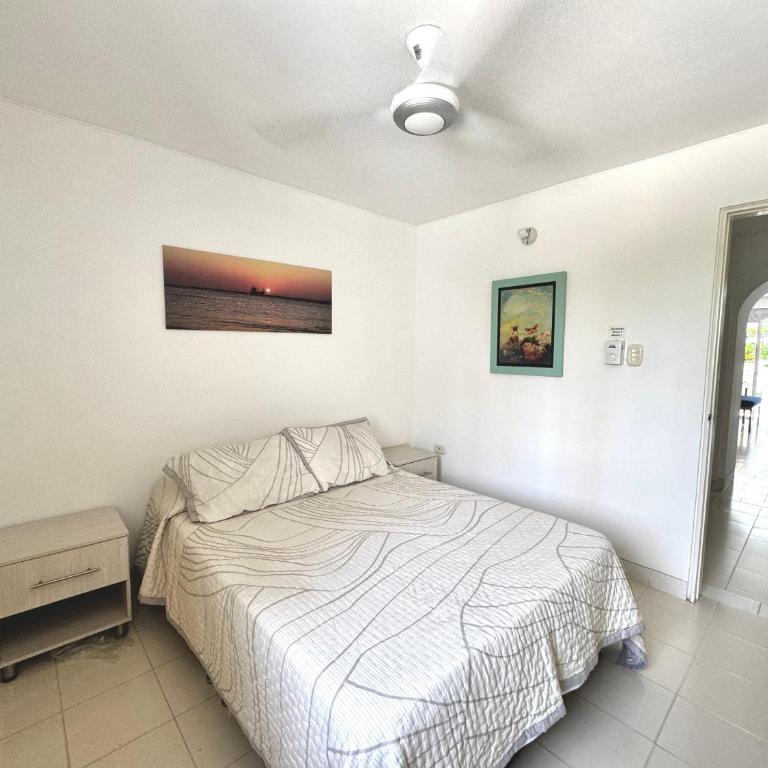 Apartamento a 3 cuadras del mar en Santa Marta - Two-Bedroom Apartment - 24