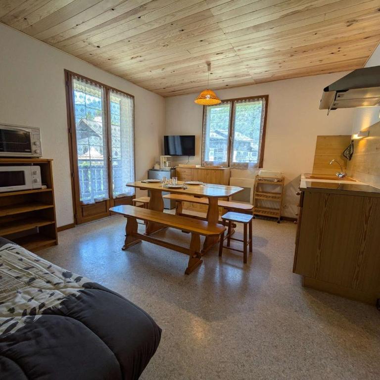 Appartement Calme au Centre de Beaufort - Balcon, Parking, Proche Commodités et Stations de Ski - Apartment mit 1 Schlafzimmer - 1