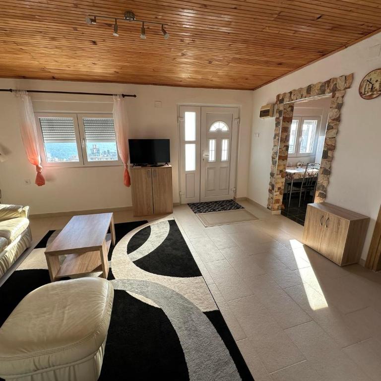 White Apartman - Two-Bedroom Apartment - 2