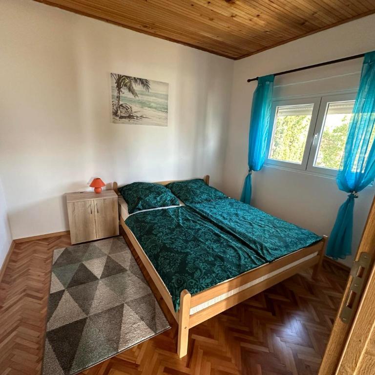 White Apartman - Two-Bedroom Apartment - 4