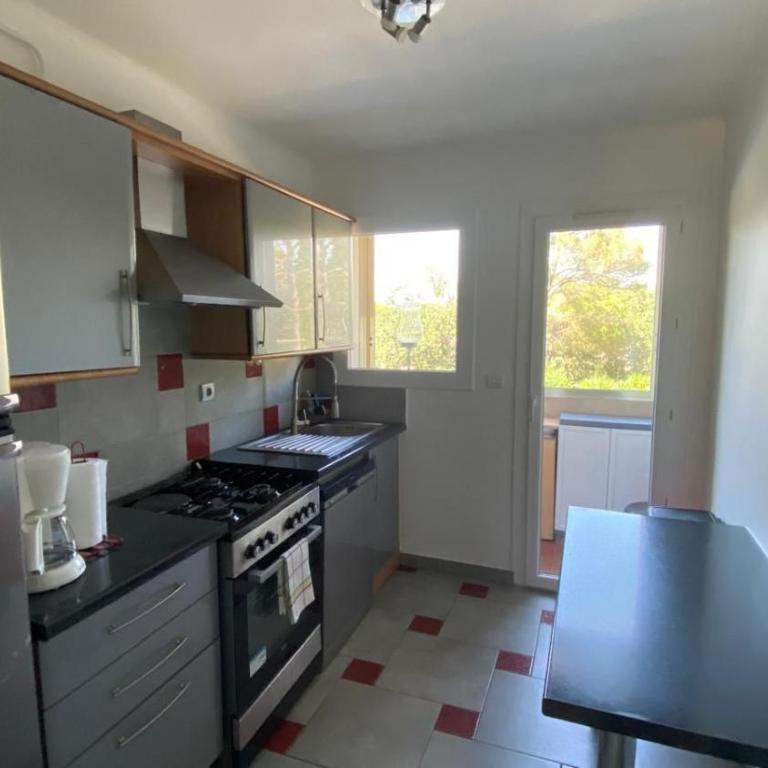 T3 en REZ-DE-JARDIN sur VALESCURE - Apartamento de 2 dormitorios - 5