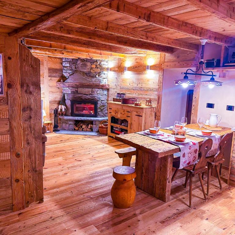 JOIVY Modern family chalet with stunning mountain views - Three-Bedroom Apartment with Montain View - 18